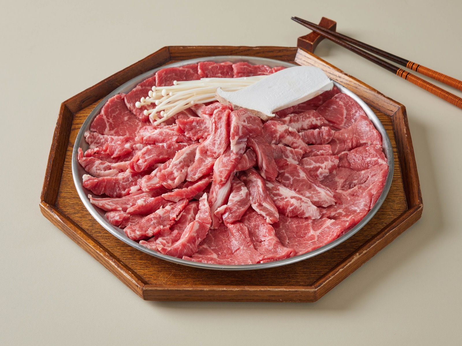 옥군 가산점 소고기 모듬 플래터, 생갈비와 살치살 구성