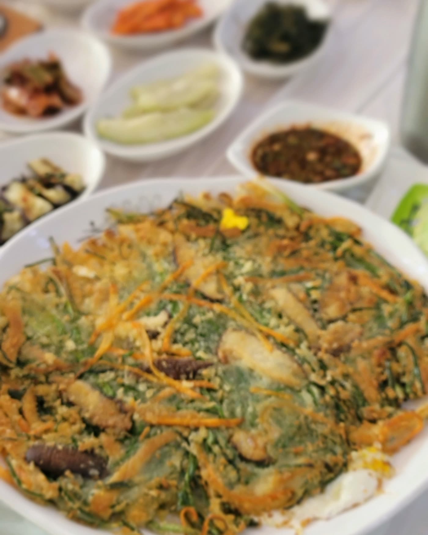 만남가든 산채전, 산나물과 당근채가 들어간 바삭한 전