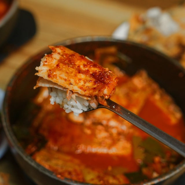 남대문 전주식당 갈치조림 상차림, 밑반찬과 함께 차려진 모습