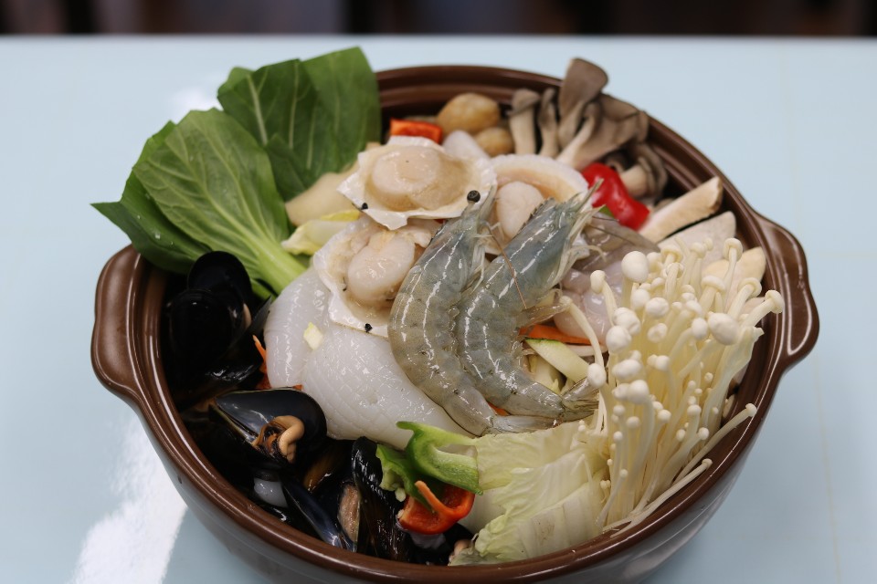 도원 중식뷔페 요리 접시, 소스를 곁들인 중화요리 클로즈업